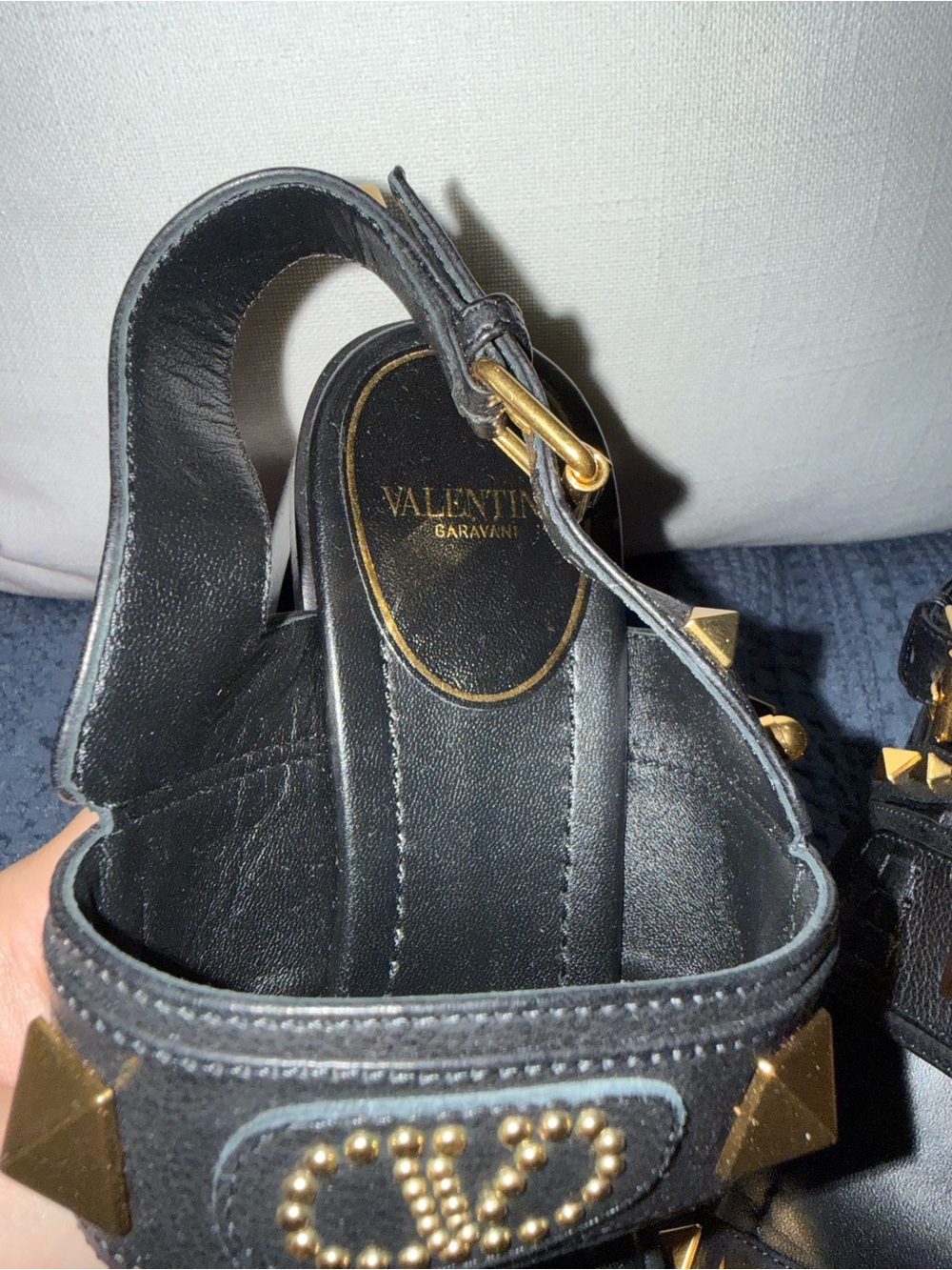 Valentino Black Leather Rockstud Flat Sandals with Gold Studs - Picture 5 of 7